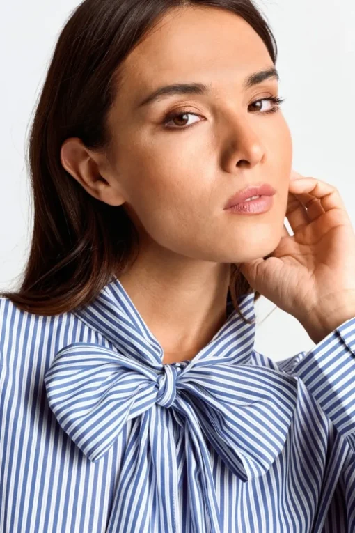Bluse Mit Bindekragen